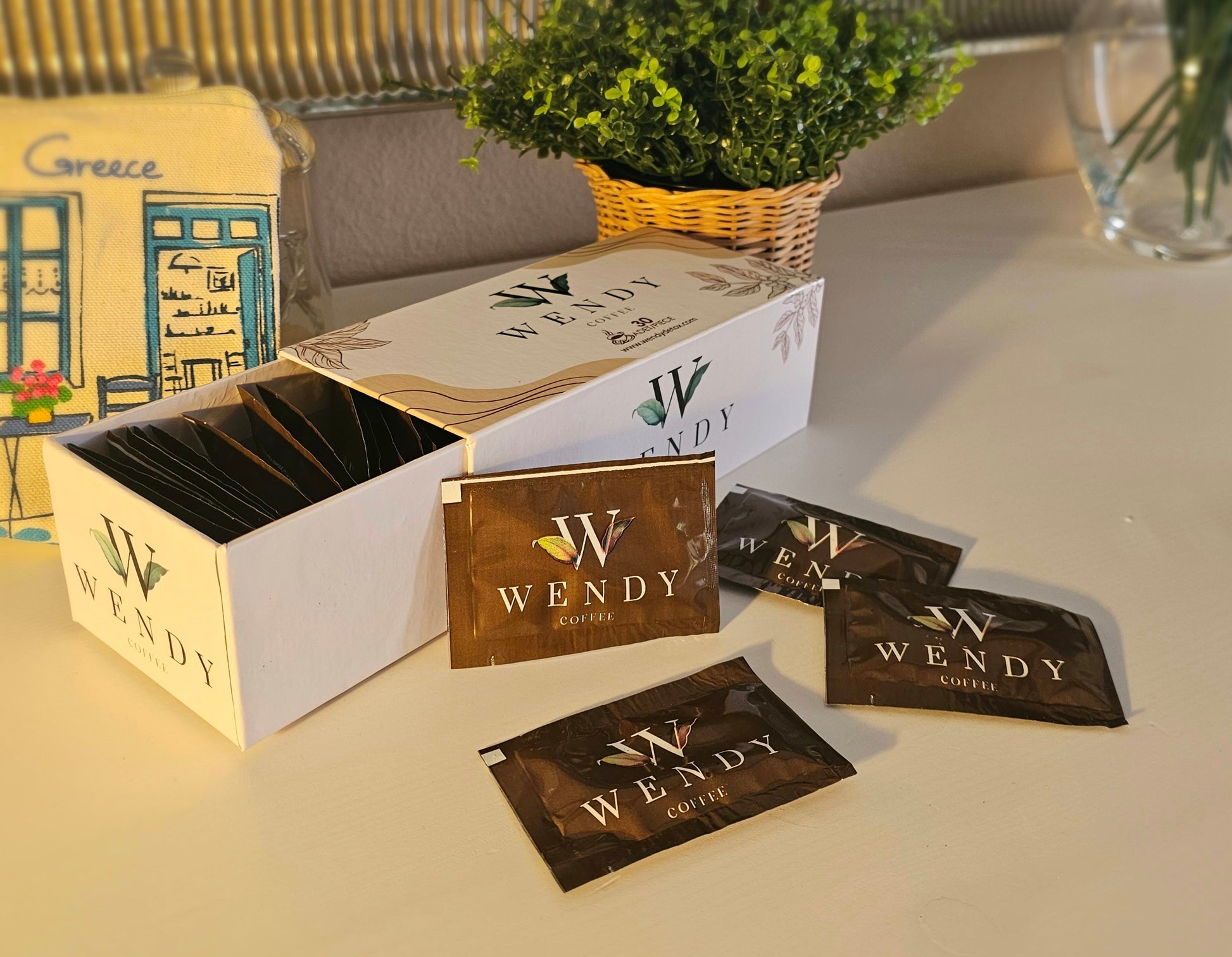 Dreier-Set von Wendy mit Detox-Tee, Abnehmkaffee und natürlichen Kapseln – abgestimmtes Programm für Gewichtsmanagement, Schönheit von innen und tägliche Vitalität.“